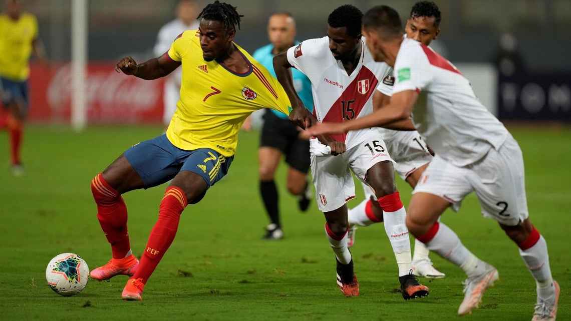 Colombia goleó 3-0 a Perú en el último partido jugado en Lima por Eliminatorias.