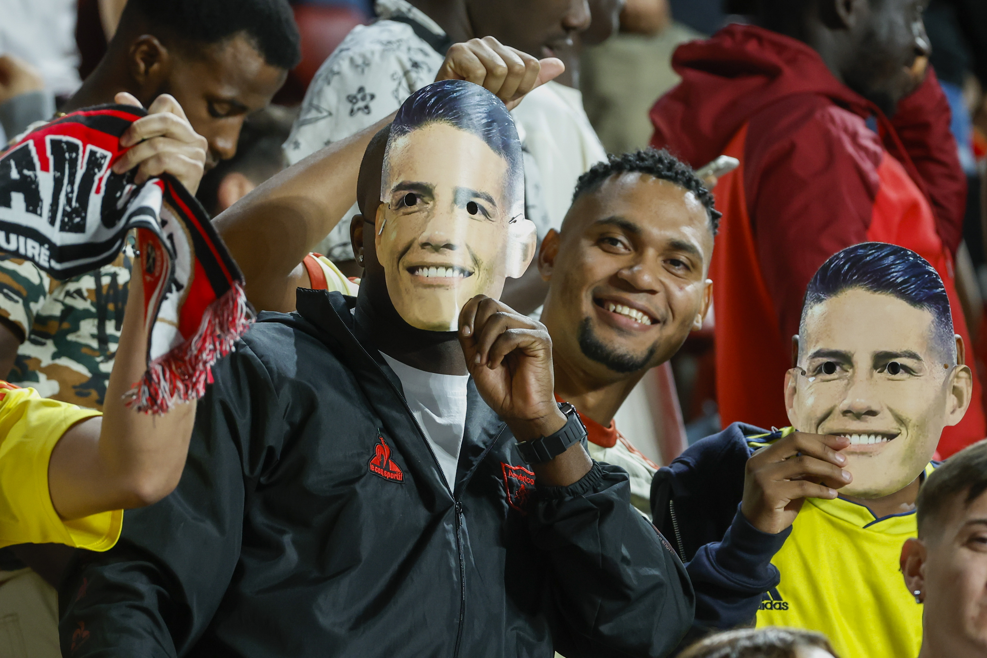 La emoción de los aficionados del Rayos por contar con James Rodríguez.