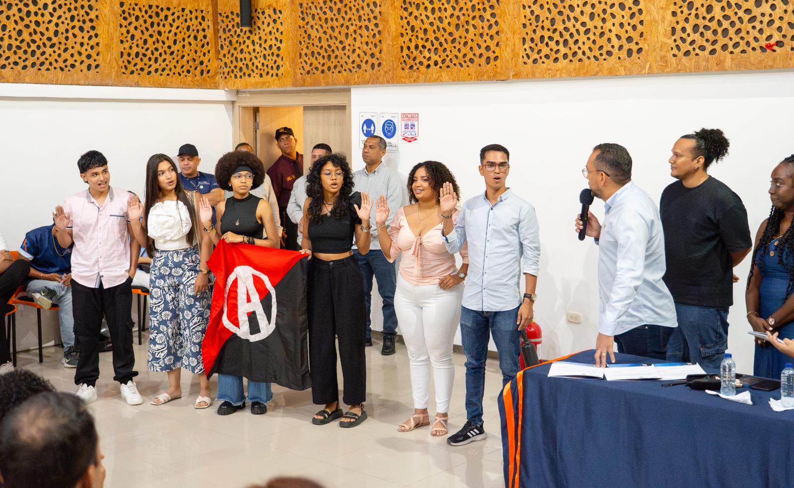 Durante el evento también tomaron posesión los representantes de las distintas facultades.