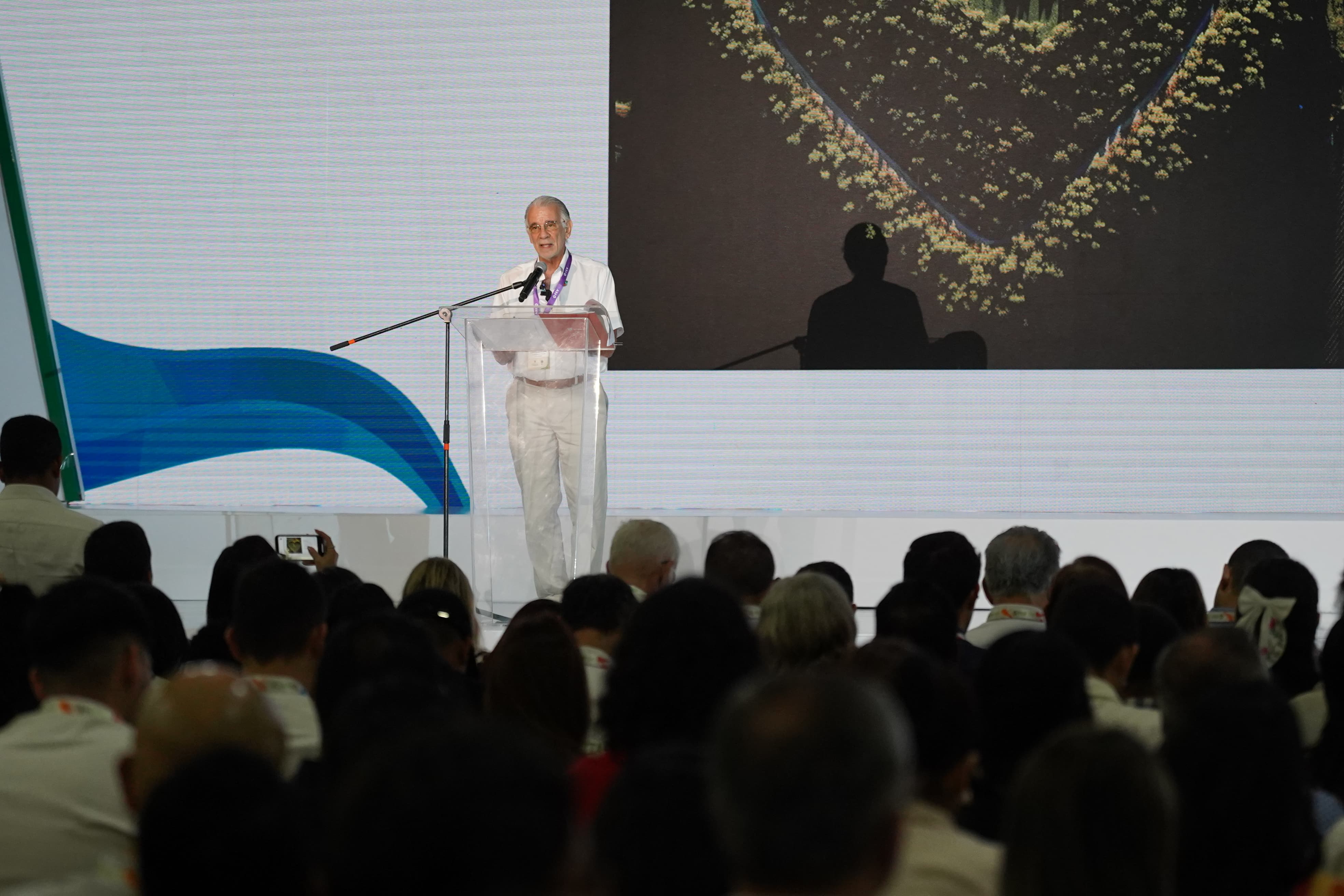 Eduardo Verano en la Feria de las Economías para la vida, que se realiza en Barranquilla.