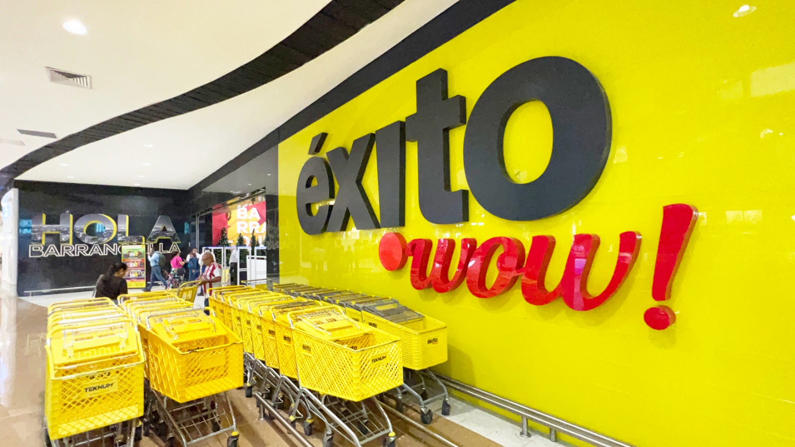 Éxito en el Centro Comercial Viva Barranquilla.