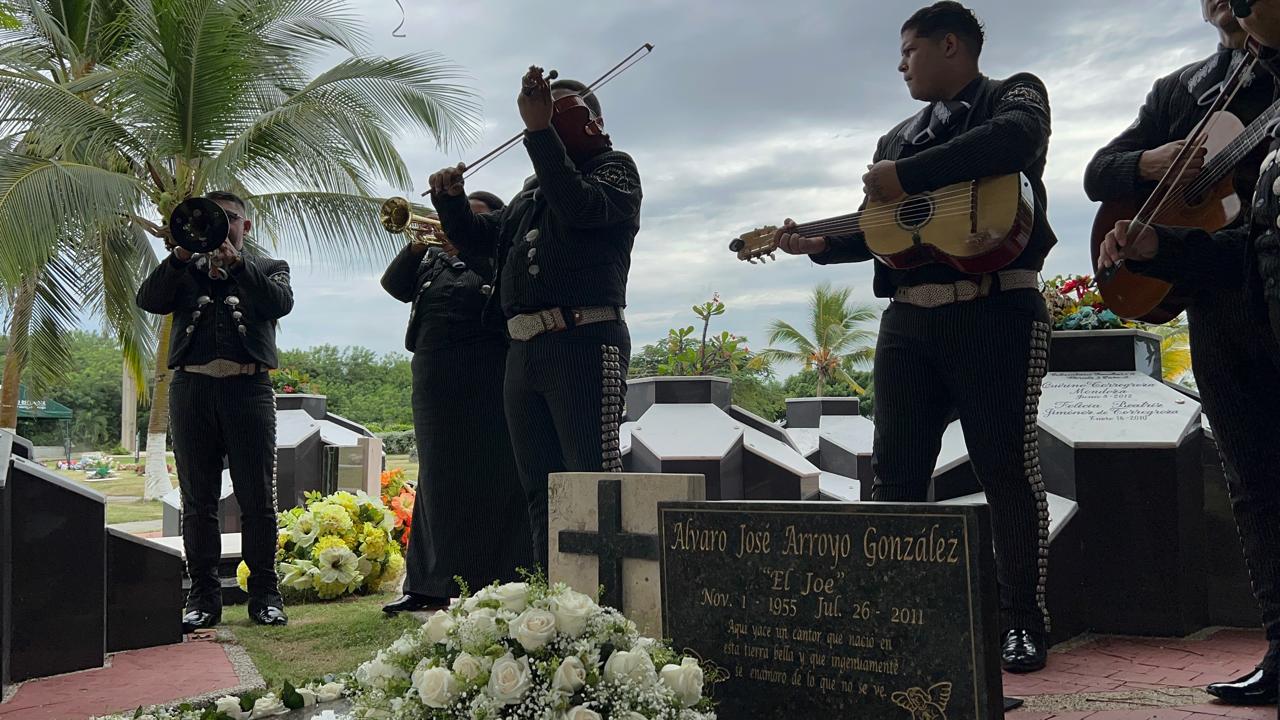 Mariachis en el natalicio 69 del Joe.