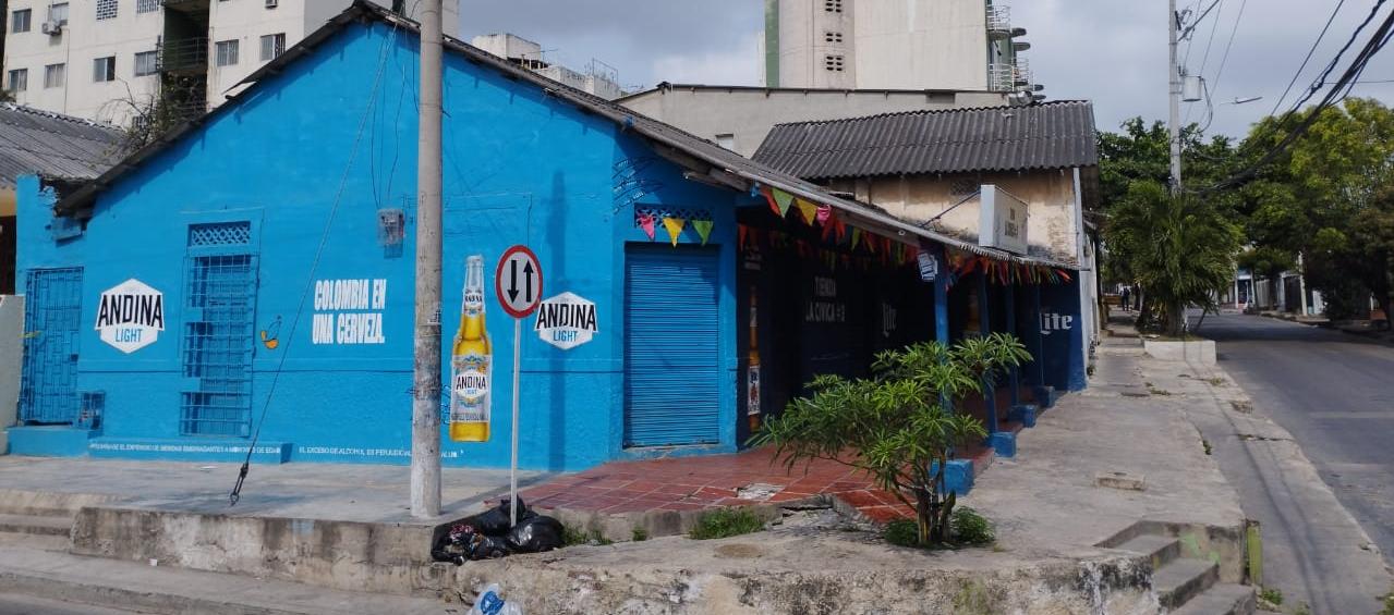 Tienda cerrada en 2023 en el barrio Chiquinquirá, suroriente de Barranquilla, por culpa de la extorsión. 