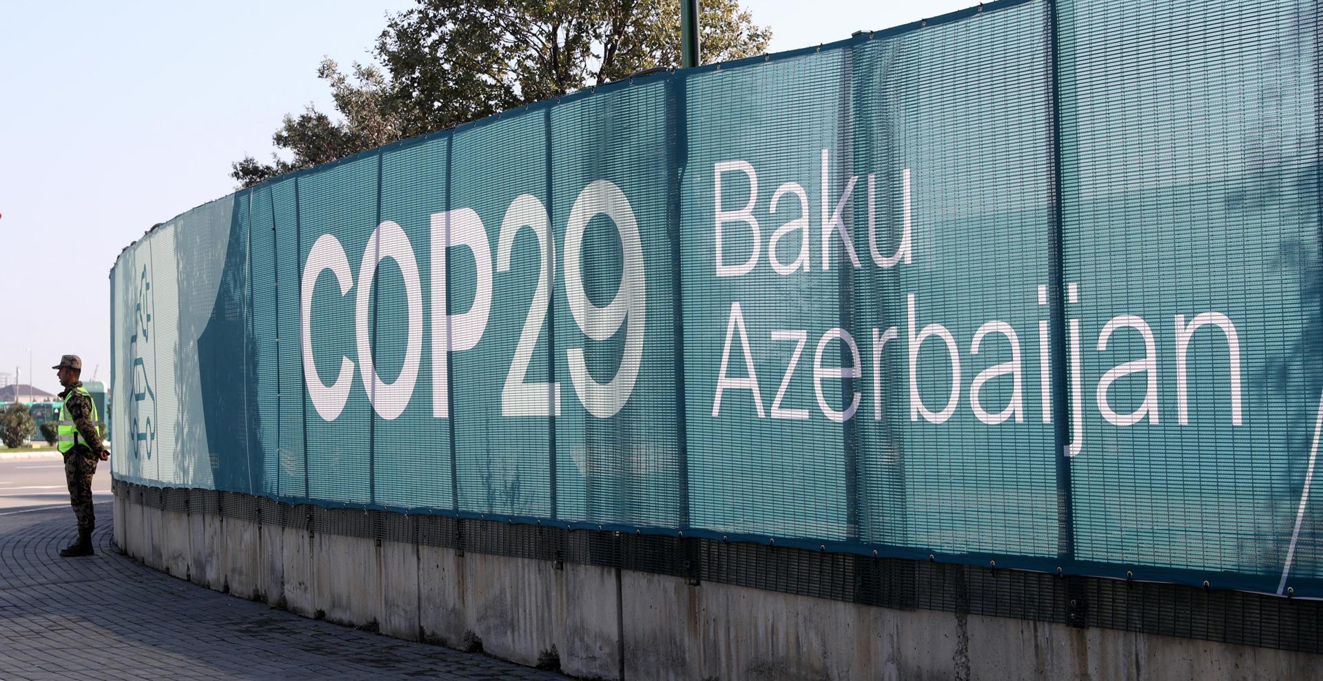 Valla publicitaria de la COP29 en Bakú (Azerbaiyán). 