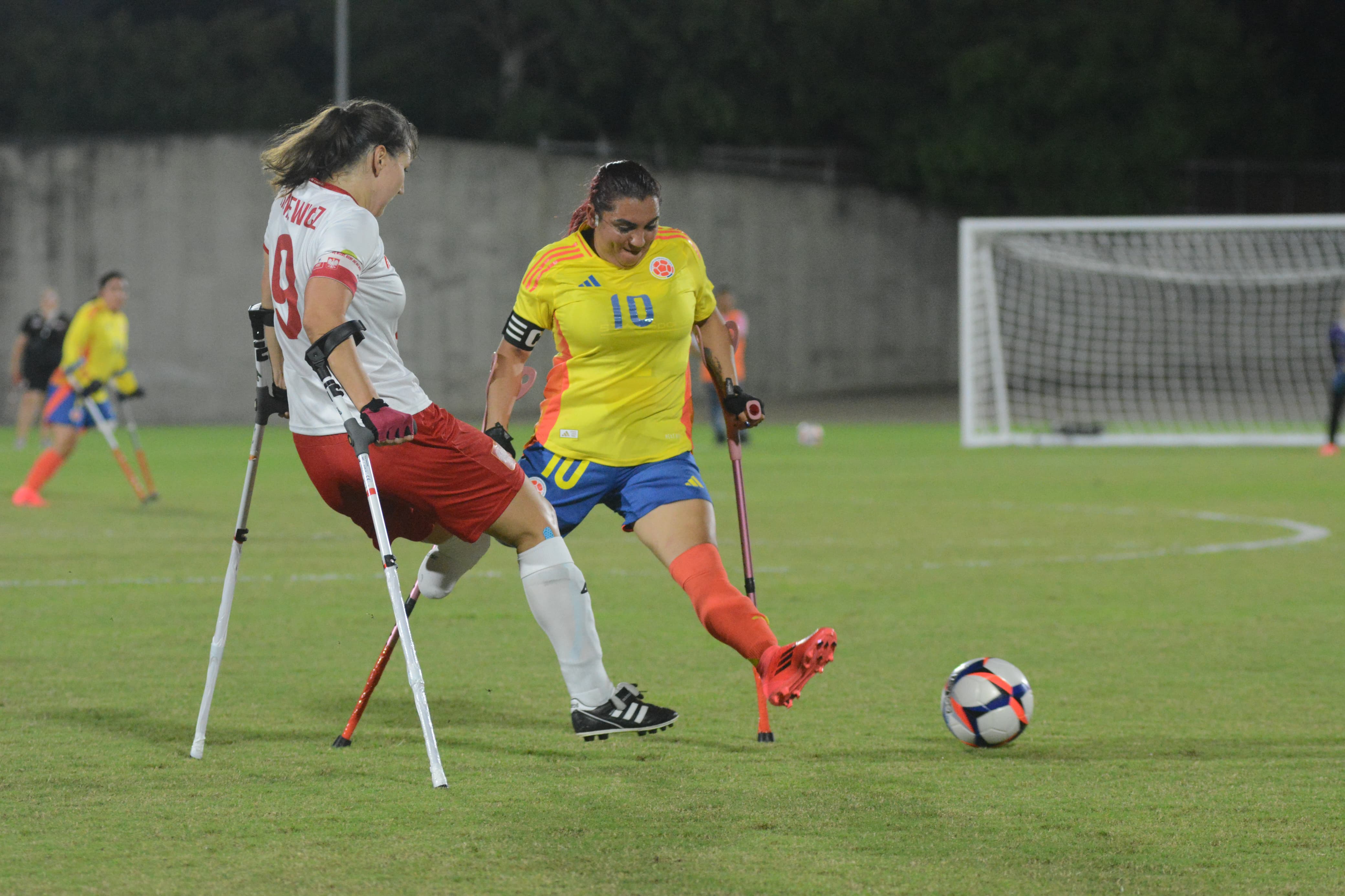 Acción del partido que Colombia le ganó 1-0 a Polonia.