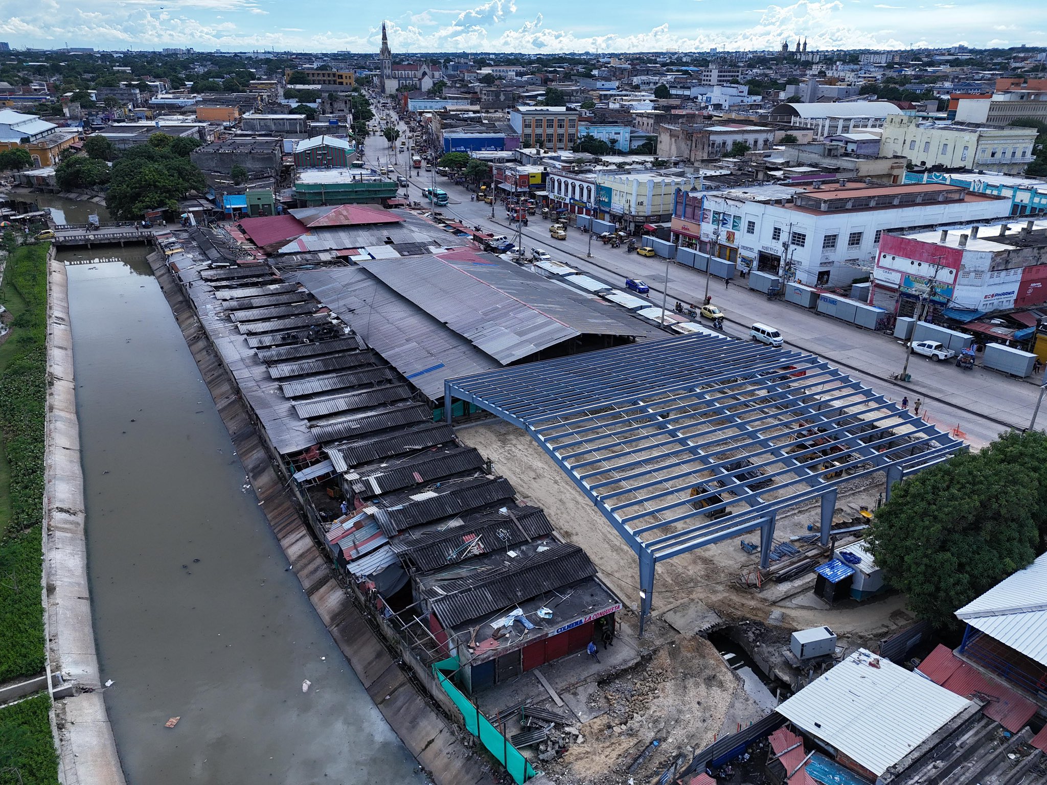 Panorámica de las obras en el mercado El Playón. 