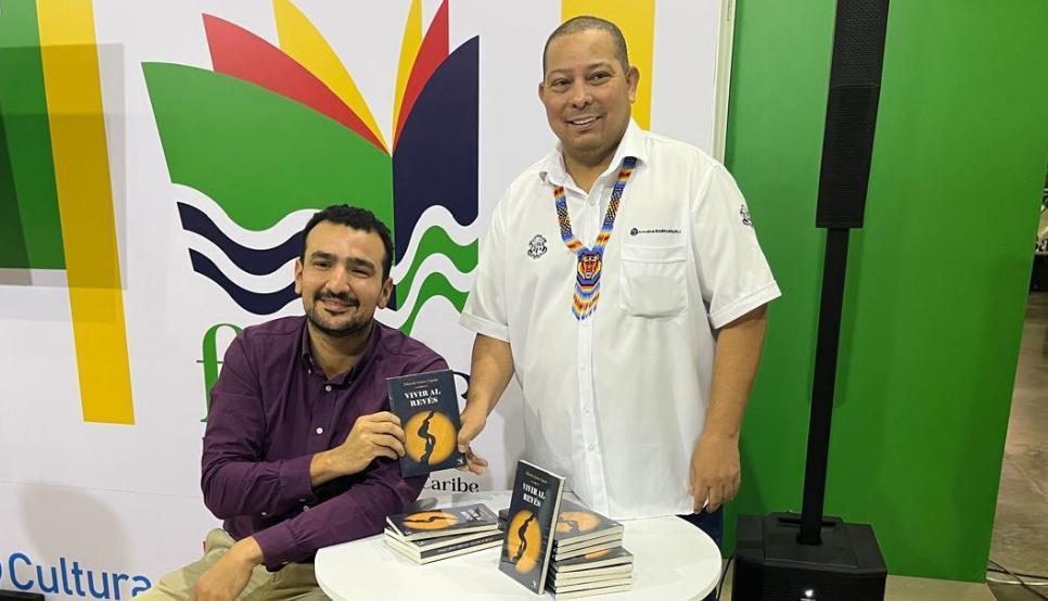  Eduardo Gómez Cepeda con el Secretario de Cultura y Patrimonio Juan Ospino.