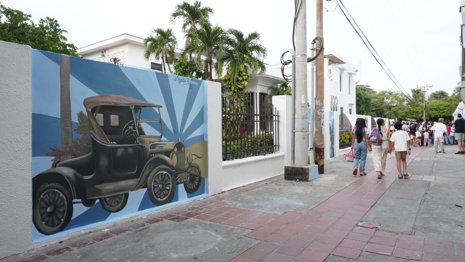 Intervenciones artísticas de los callejones de el barrio El Prado.