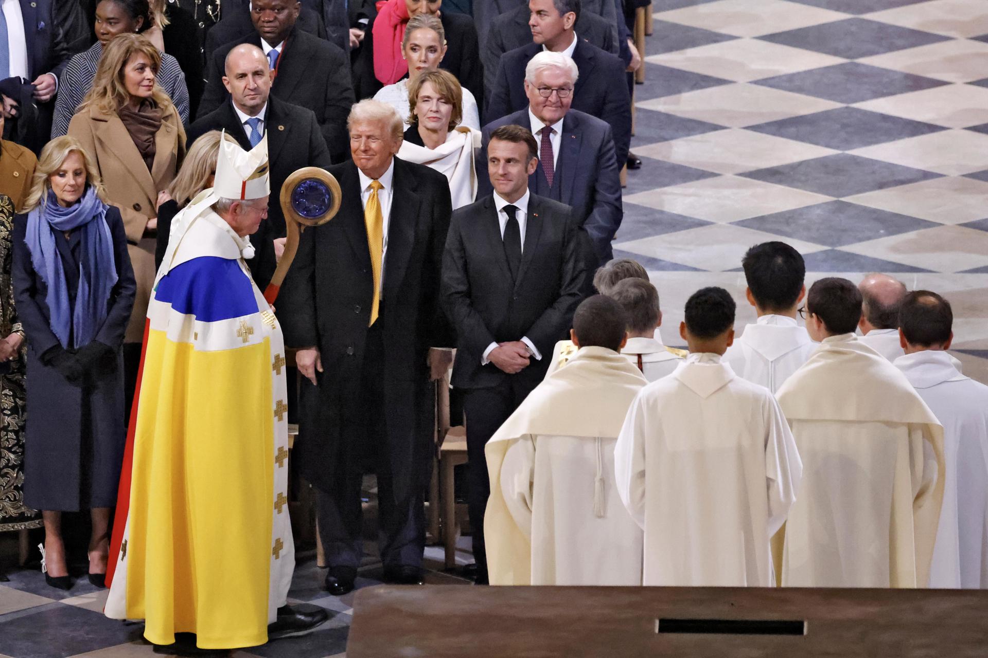 El presidente electo de Estados Unidos, Donald Trump y el presidente francés, Emmanuel Macron.