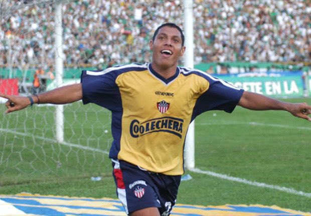 Arzuaga celebra el gol del descuento de Junior ante Nacional. 