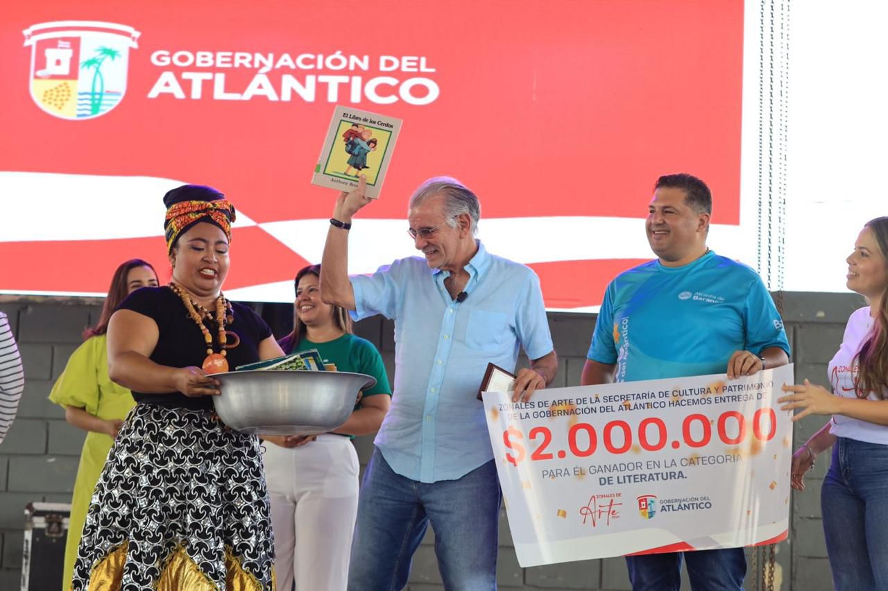 Con una inversión de $1.366.742.856 371, se beneficiaron 371 hacedores culturales que fueron utilizados en proyectos artísticos y culturales a lo largo del año.