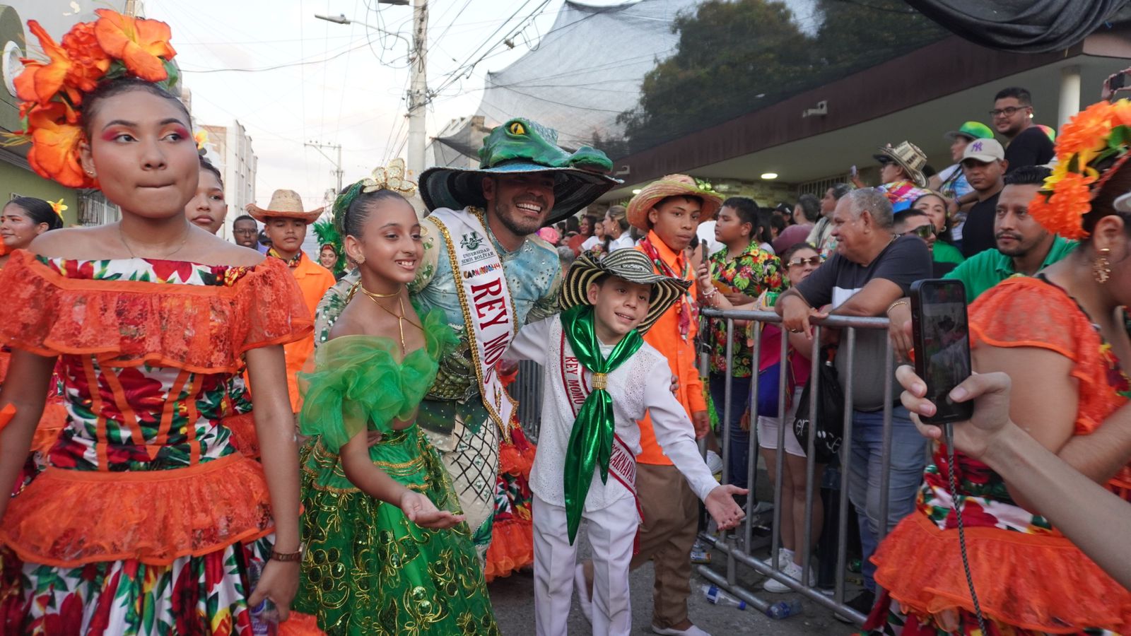 Durante el desfile de hoy.