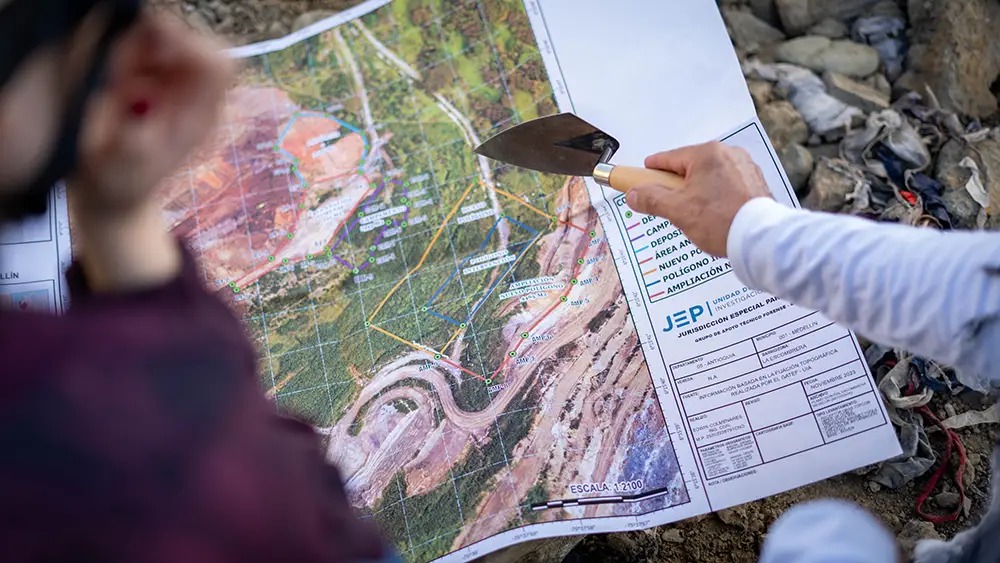 El croquis que utiliza la JEP en sus excavaciones. 