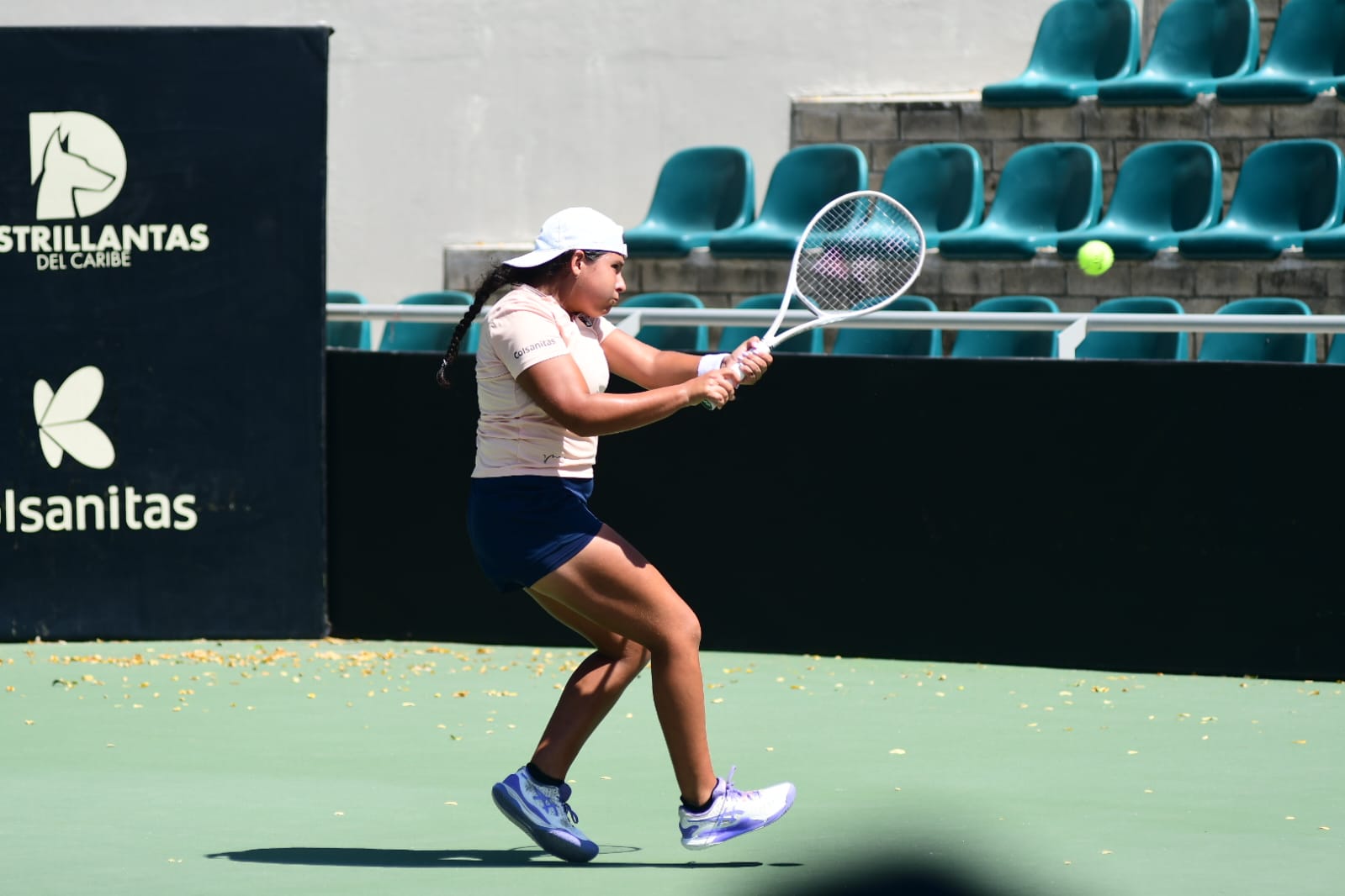 Valentina Mediorreal en acción de juego este martes.