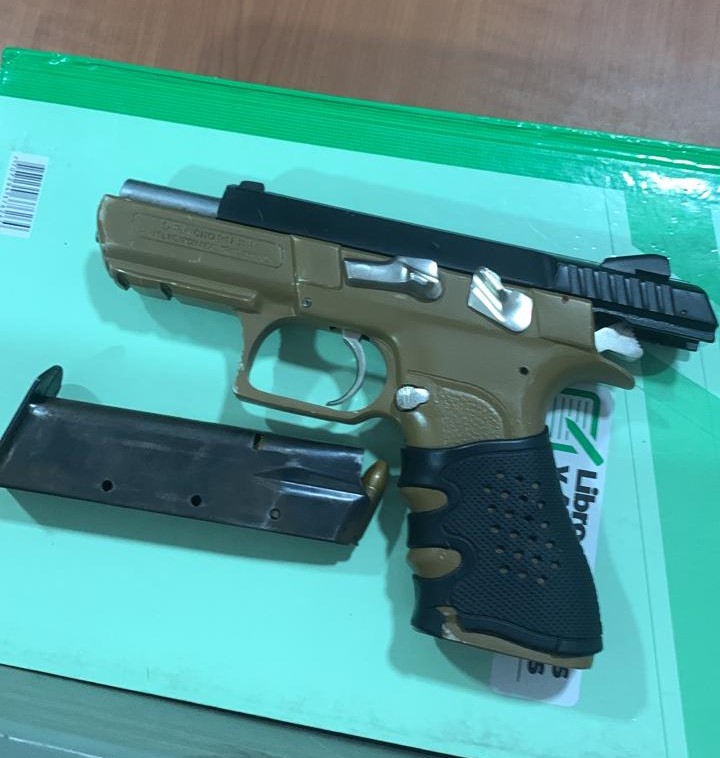 Pistola Jericho 9 milímetros incautada.