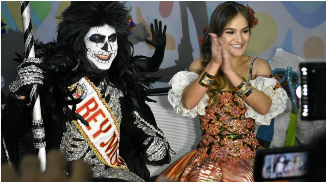 El Rey Momo 2018, Ricardo Sierra, y la Reina del Carnaval, Valeria Abuchaibe Rosales.