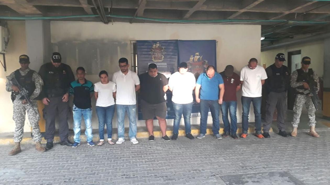 Las 8 personas capturadas en el desmantelamiento de una red de narcos en la Costa.