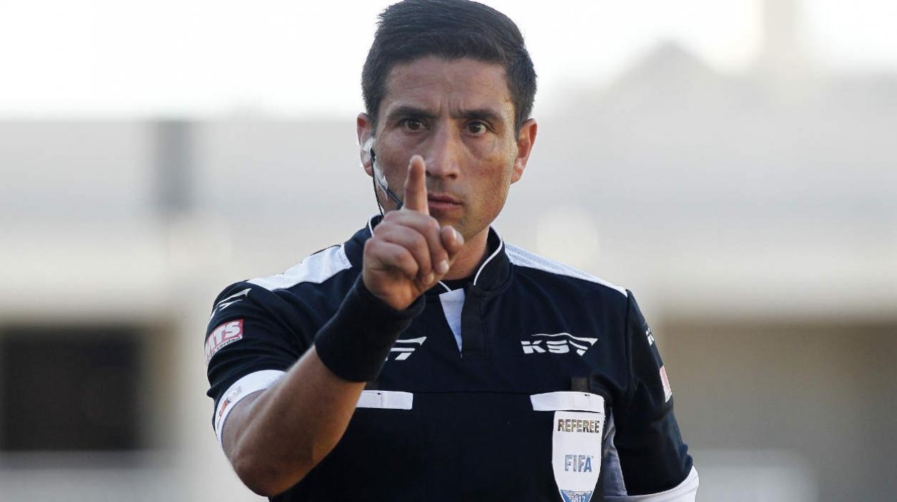 Eduardo Gamboa, árbitro chileno. 