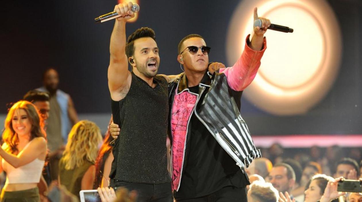 Los cantantes Luis Fonsi y Daddy Yankee.