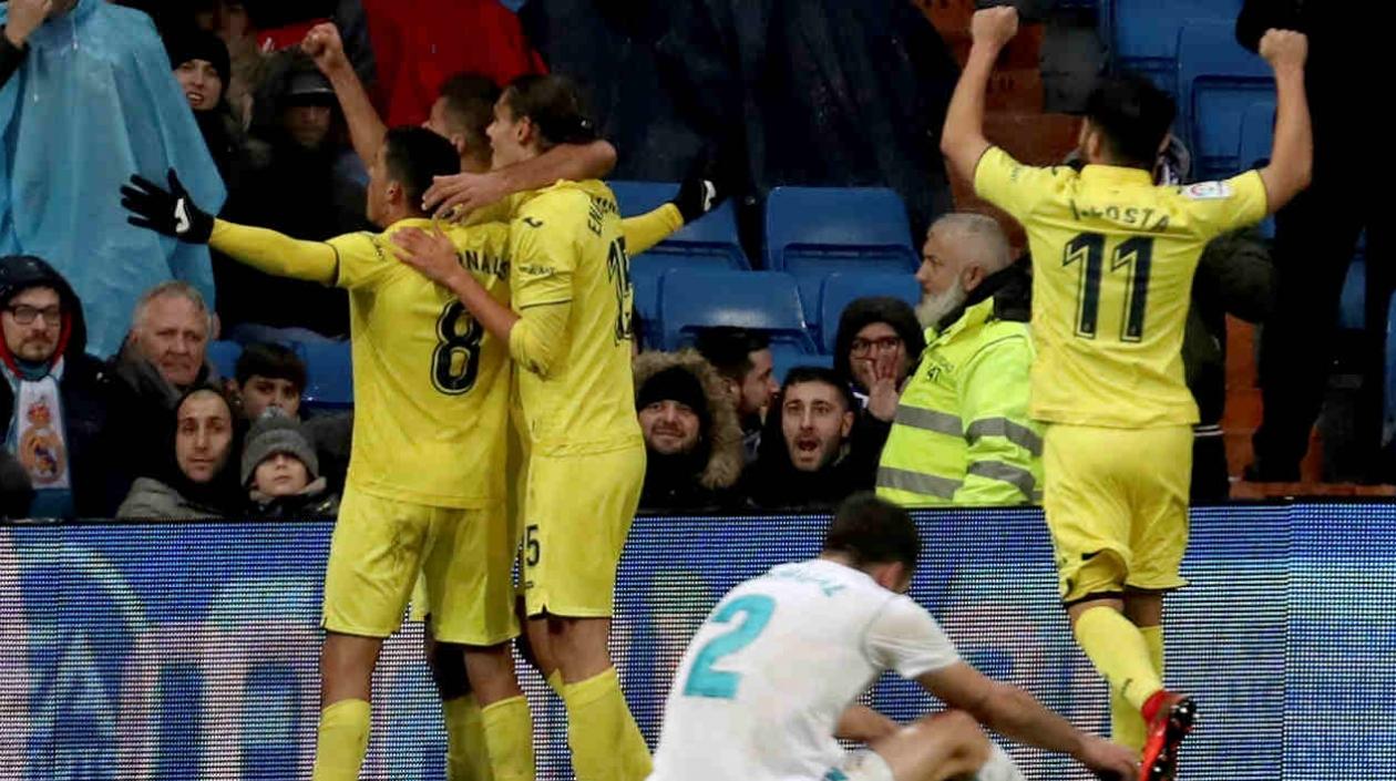 Jugadores del Villarreal festejan el gol del triunfo. 