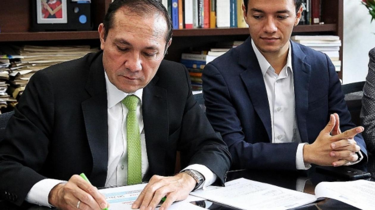 Radicación de la iniciativa por parte del senador Antonio Sanguino, del Partido Alianza Verde.