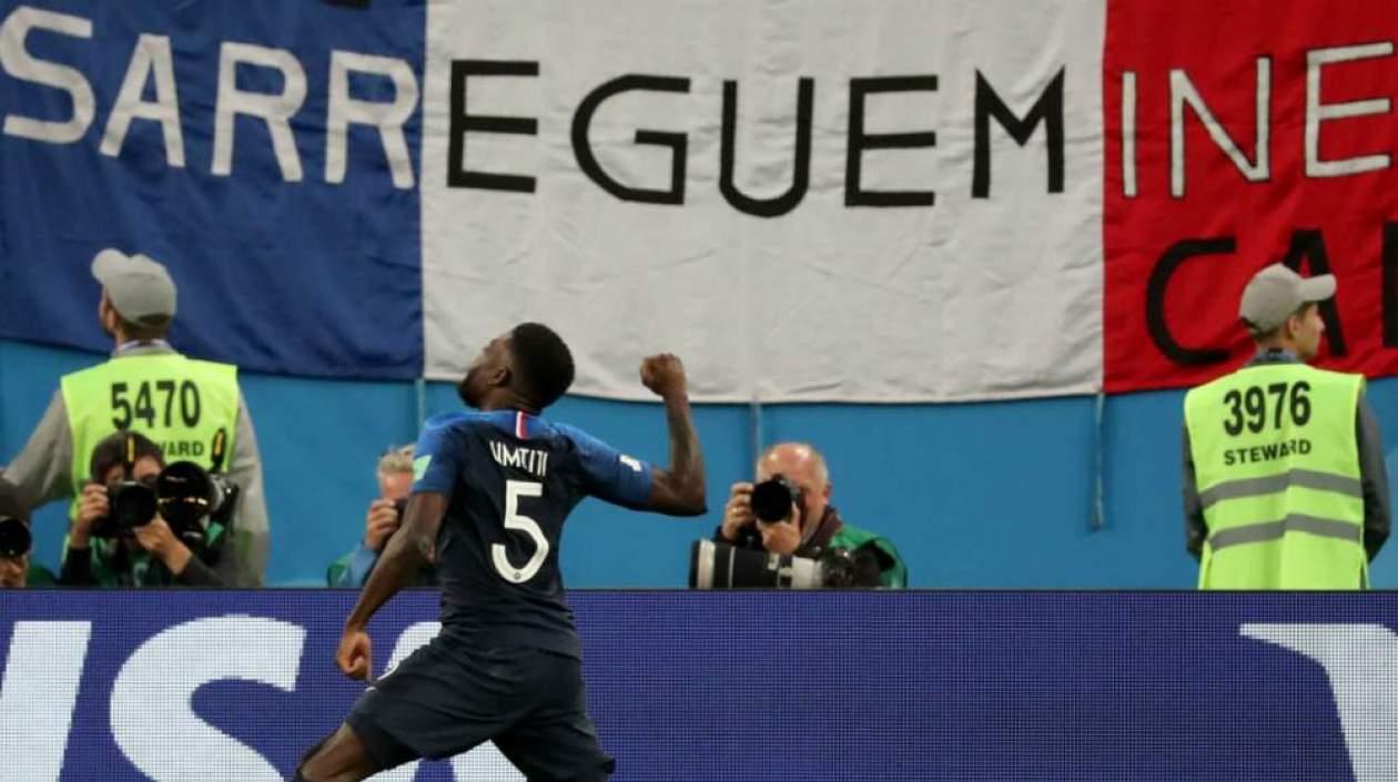 Samuel Umtiti celebra el gol de la clasificación. 