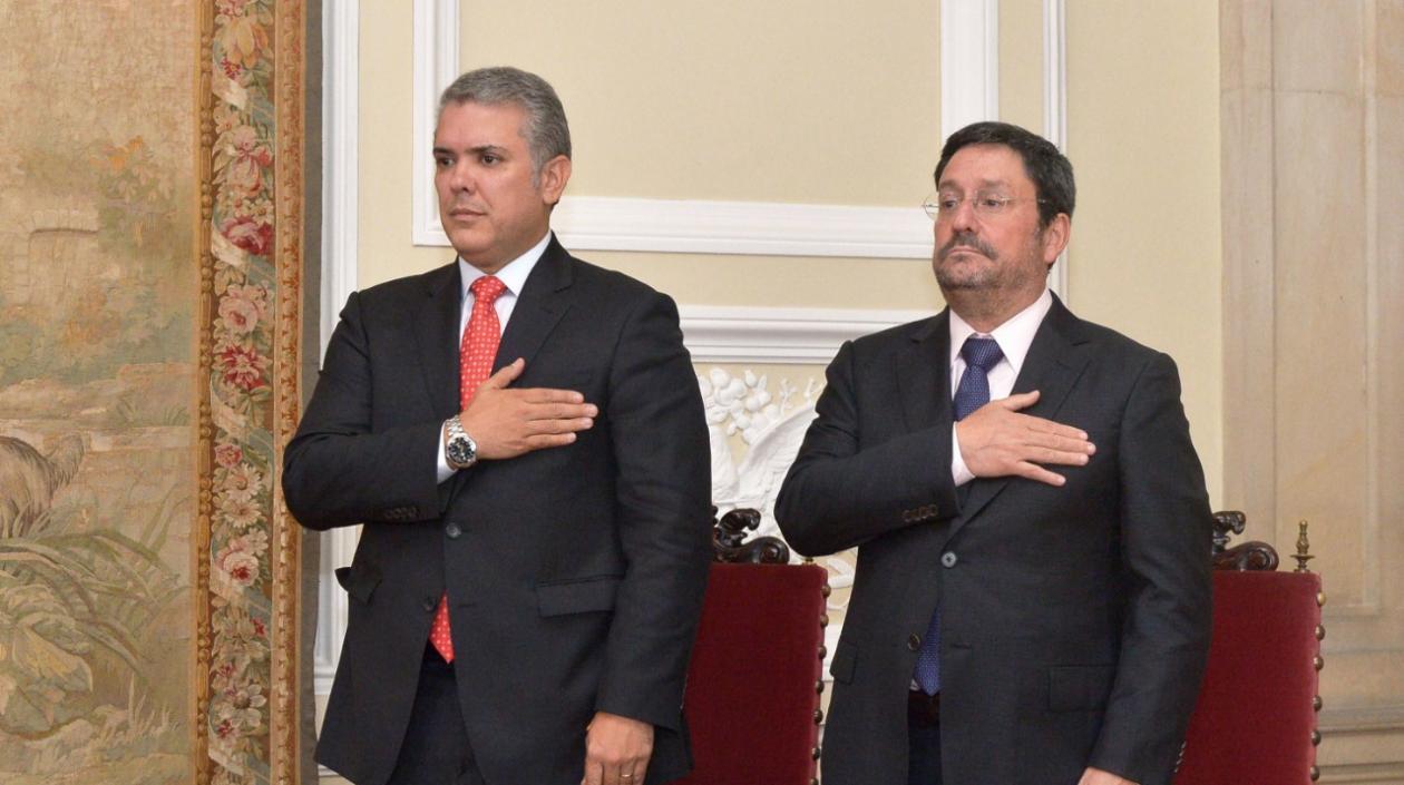 Presidente Iván Duque y el embajador de Colombia en EE.UU., Francisco Santos.