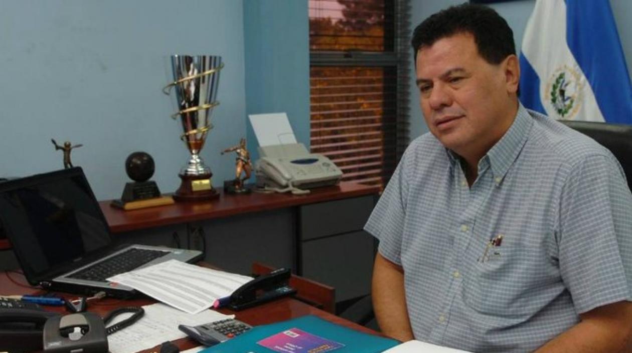 El expresidente de la FESFUT, Reynaldo Vásquez.