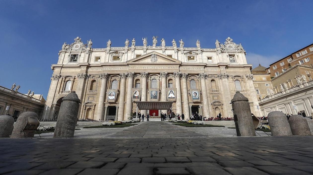 El Archivo será denominado ahora Archivo Apostólico Vaticano.