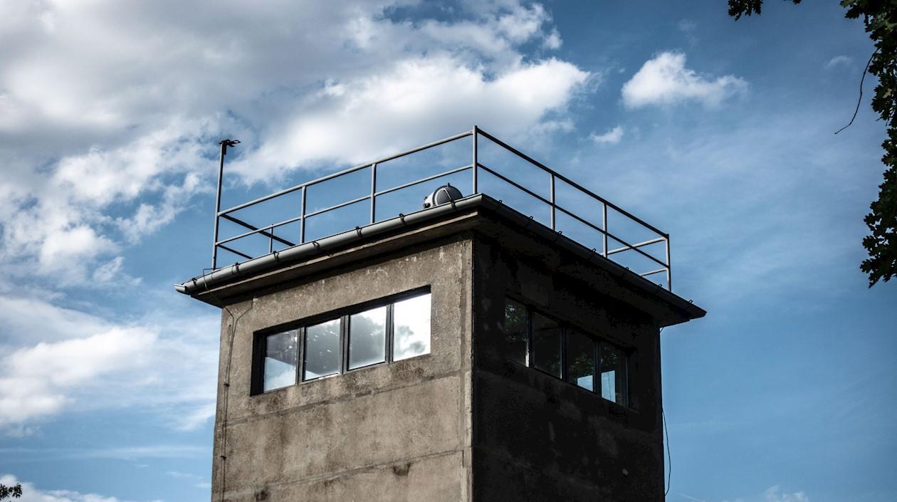 Desde esta torre, Alemania comunista vigiló la frontera con la República federal entre 1961 y 1989,