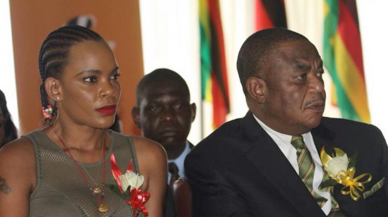 El vicepresidente de Zimbabue, Constantino Chiwenga y su esposa, Mary Mubaiwa Chiwenga, de 36 años.