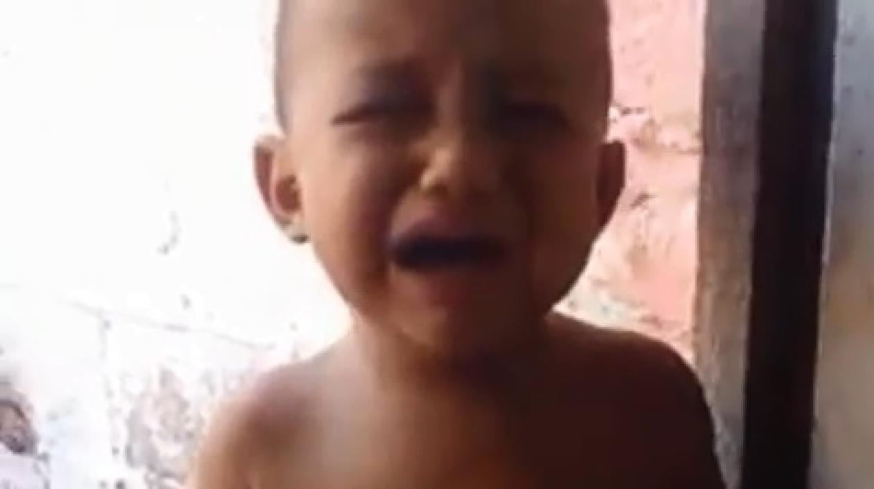 Niño que se hizo viral en el video bailando 'La rama de tamarindo'.