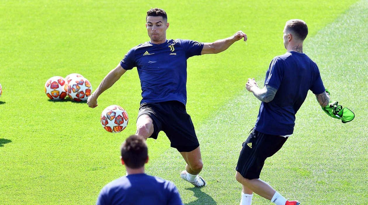 Cristiano Ronaldo entrenó con sus compañeros. 