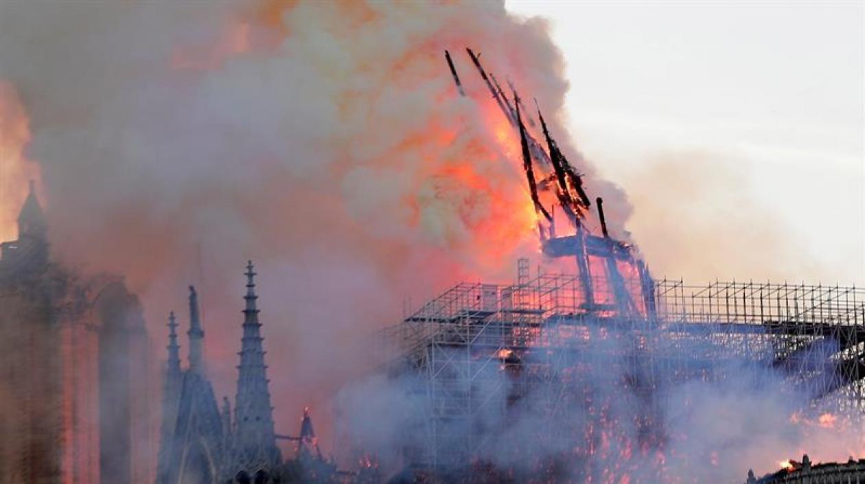 Donald Trump se mostró conmovido por el incendio en la catedral de Notre Dame de París.