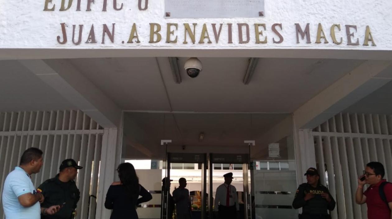La diligencia judicial se lleva a cabo en el edificio Benavides Macea.