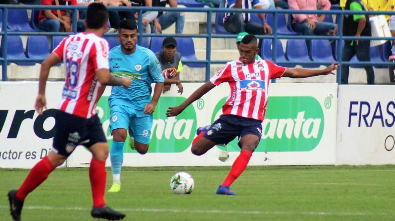 Imagen de un partido entre Jaguares y Junior, en Montería.