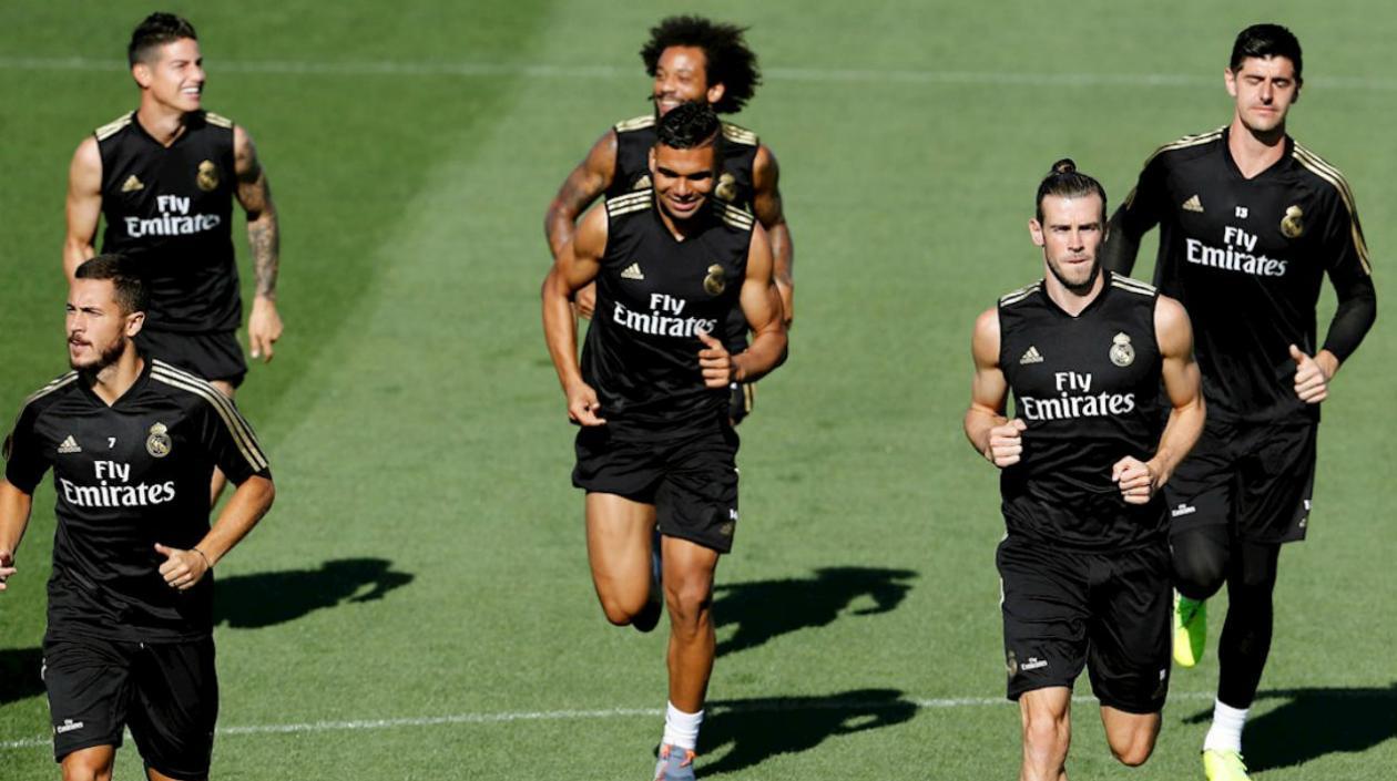 James Rodríguez y Gareth Bale en el entrenamiento del Real Madrid. 