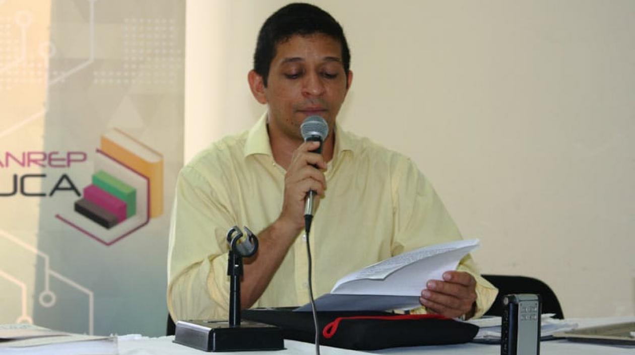 El profesor e investigador Amilcar Caballero