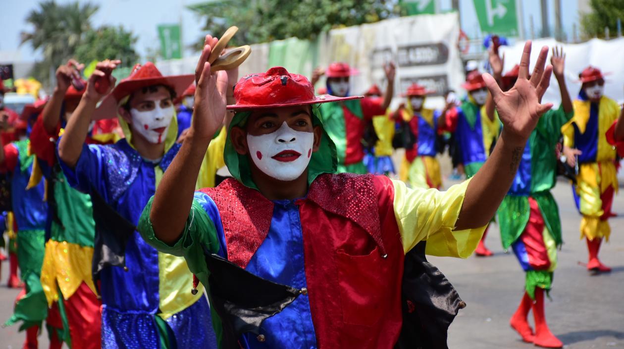Diablos arlequines durante desfile del Carnaval de Barranquilla.