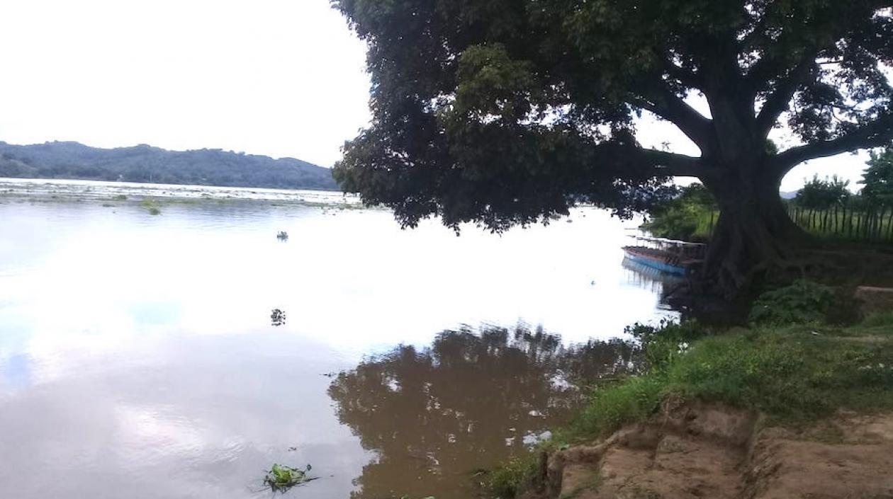La increíble situación en Guaiquirí: con río y sin agua potable.