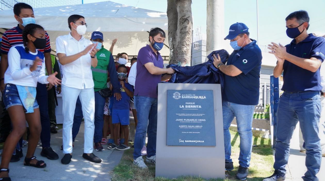 El alcalde entregando el Parque en La Sierrita