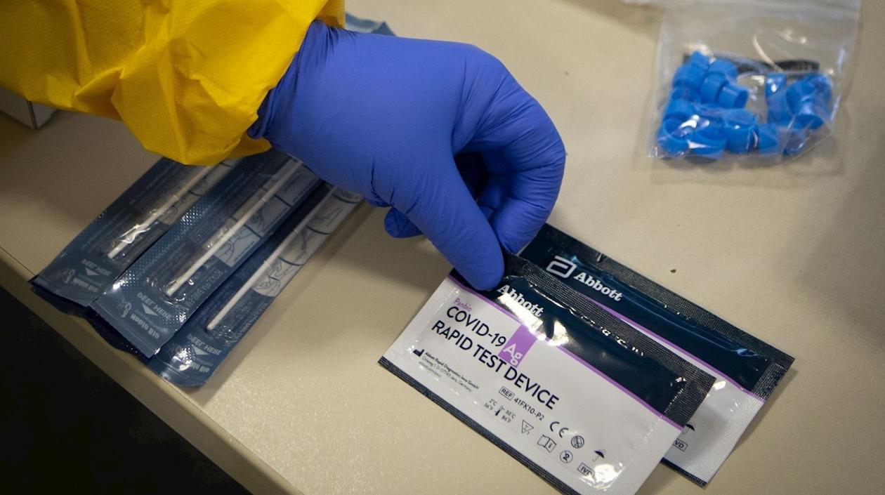 Las pruebas en el mundo para detectar el coronavirus siguen haciéndose.