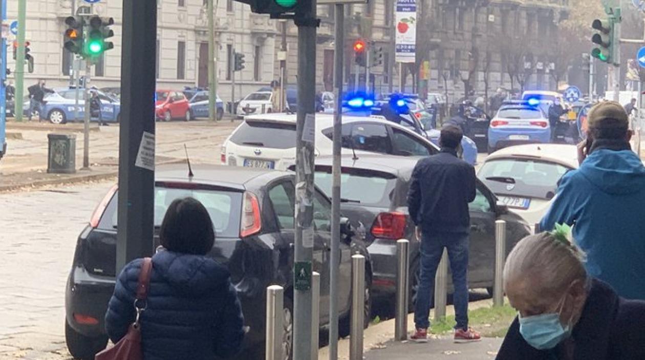 Foto de usuarios en redes sociales sobre el robo en Milán.