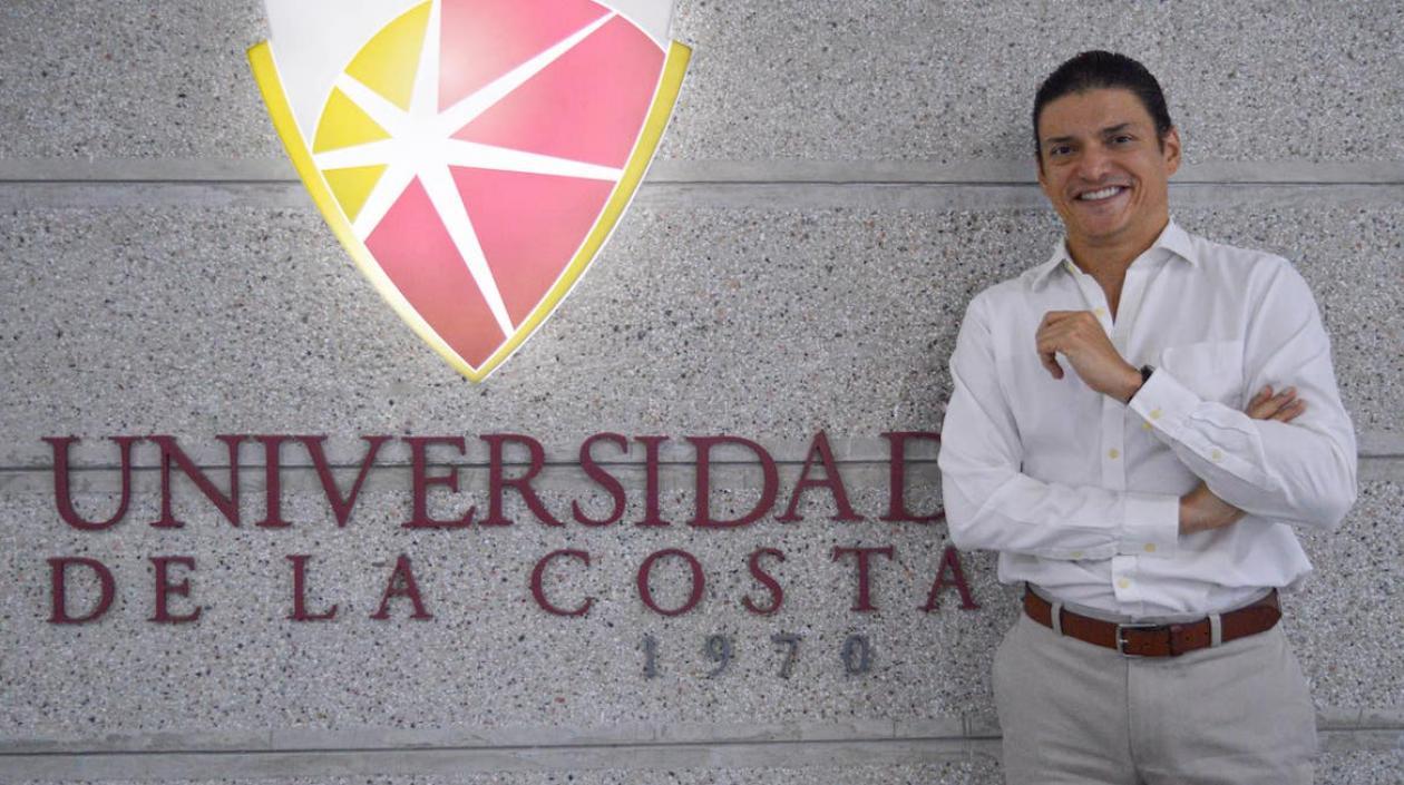 Tito Crissien Borrero, rector de la Universidad de de la Costa.