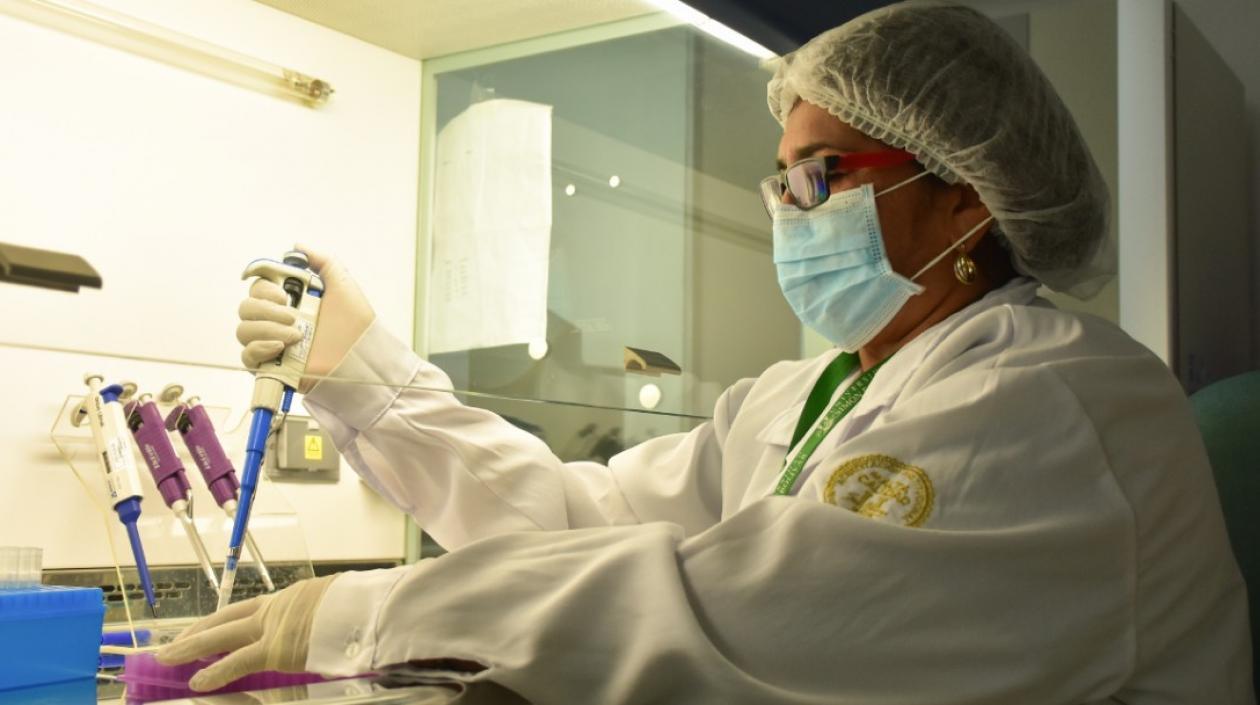 En promedio se realizarán 4.000 pruebas al mes en el laboratorio de virología y genética de la Universidad Simón Bolívar de Barranquilla.