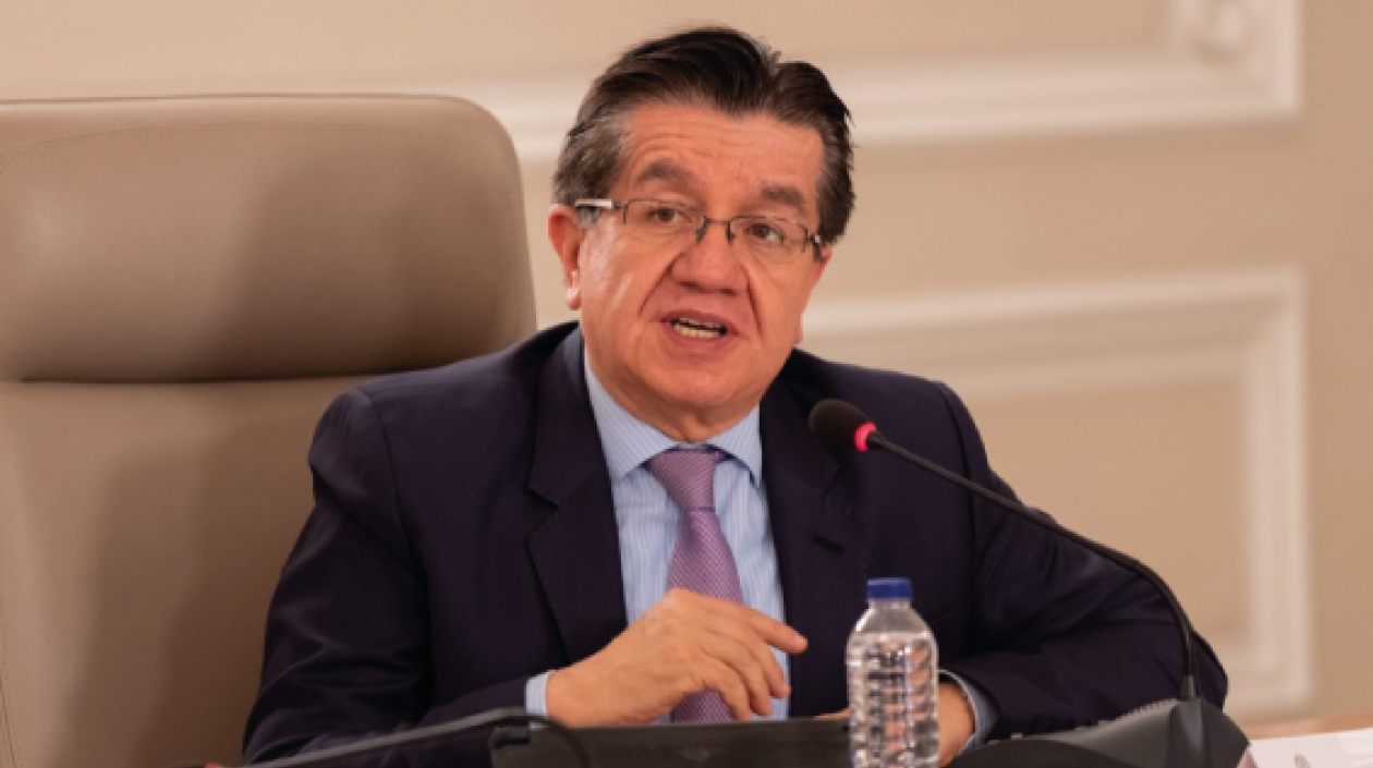 El Ministro de Salud, Fernando Ruiz.