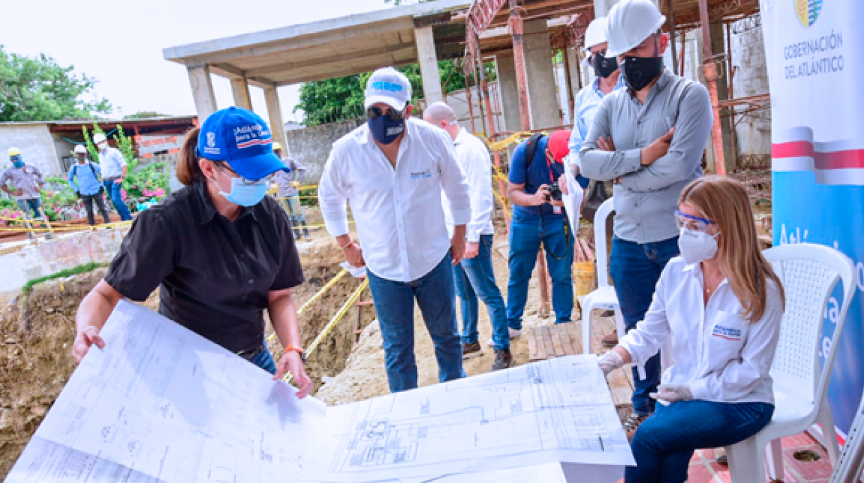 La Gobernadora inspecciona obras en Puerto Colombia