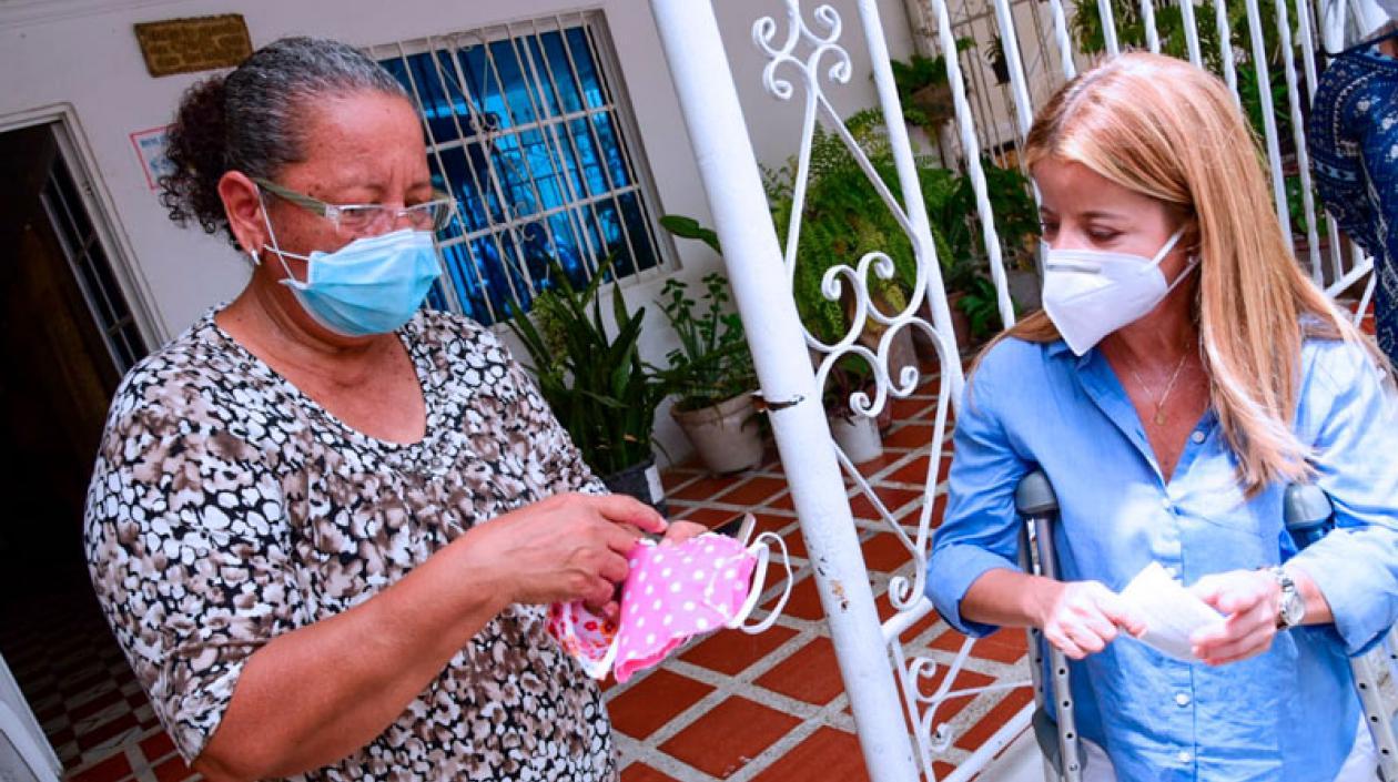 Hospitales de los 22 municipios recibieron mil oxímetros y medicamentos, para monitorear a los pacientes mayores.