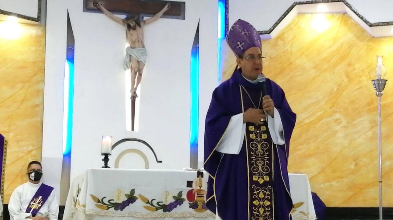 Monseñor Pablo Salas, Arzobispo de Barranquilla.