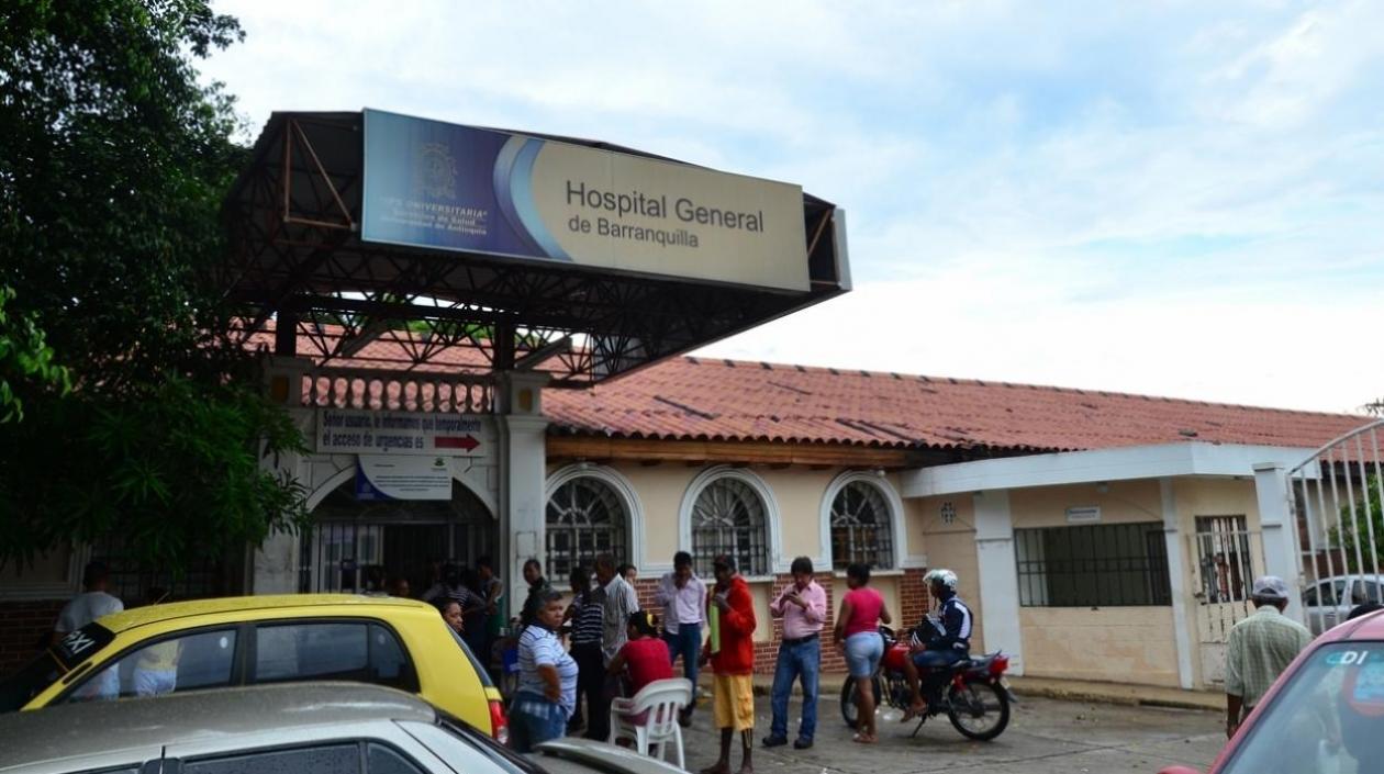La mujer fue llevada al Hospital General de Barranquilla. 